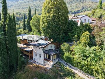 Villa In vendita